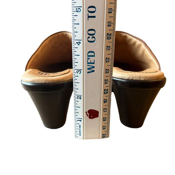 Sofft Clogs Mules Size 6.5 Brown Leather Studded Heels Comfort Slip On Boho - Picture 2 of 6